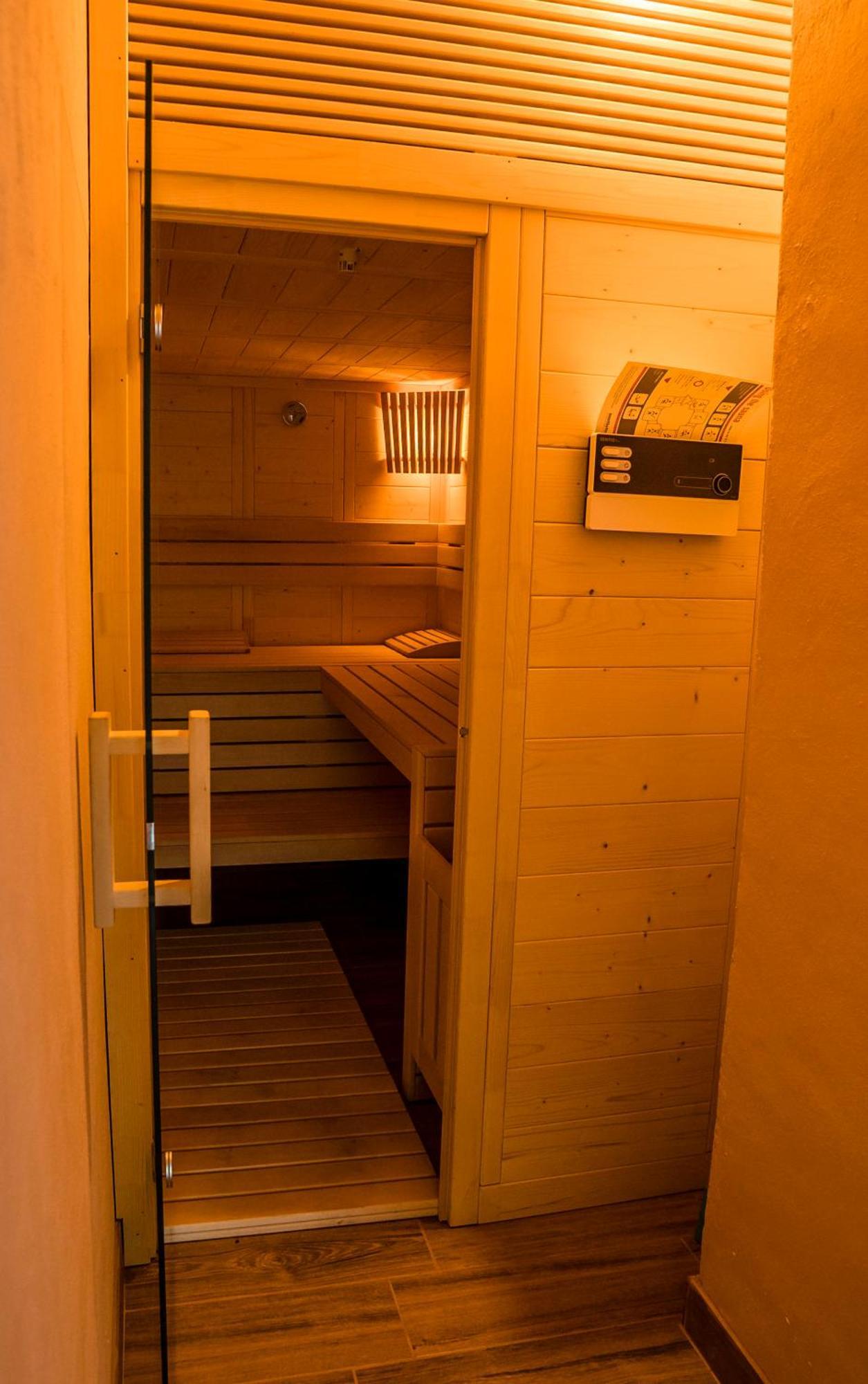Aquacool Hotel Crasna  Eksteriør billede